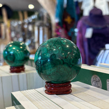 Load image into Gallery viewer, Malachite Sphere