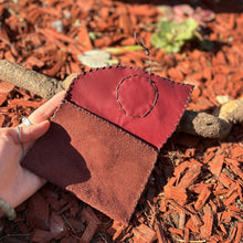 Load image into Gallery viewer, Handmade Leather Foraging Pouch