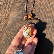 Load image into Gallery viewer, Lightning Ridge Opal Handmade Necklace