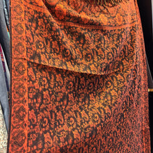 Load image into Gallery viewer, Paisley Nepalese Wool Throw Rug