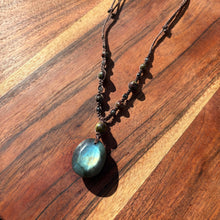 Load image into Gallery viewer, Labradorite Macrame Necklace