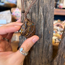 Load image into Gallery viewer, Boulder opal Handmade Necklace