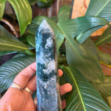 Load image into Gallery viewer, Large Green Moss Agate Generator