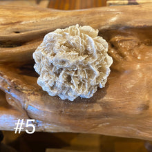 Load image into Gallery viewer, Desert Rose specimens