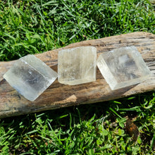 Load image into Gallery viewer, Yellow Optical calcite chunk