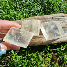 Load image into Gallery viewer, Yellow Optical calcite chunk