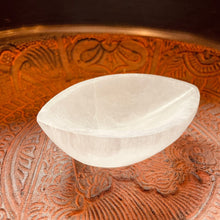 Load image into Gallery viewer, Selenite Leaf Bowl - Beautiful Calming Selenite Crystal Dish