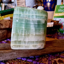 Load image into Gallery viewer, Pistachio Calcite Freeform